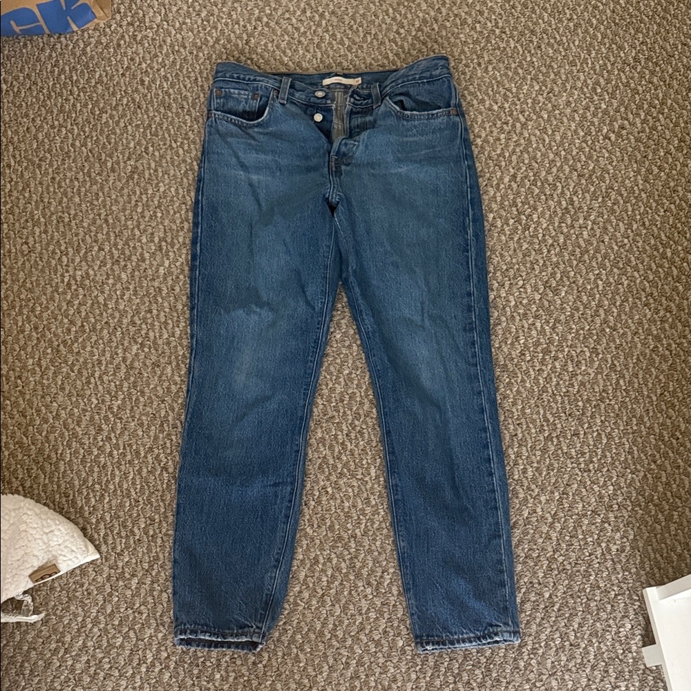 Levi's Straight Leg Women's Jeans in Indigo Blue